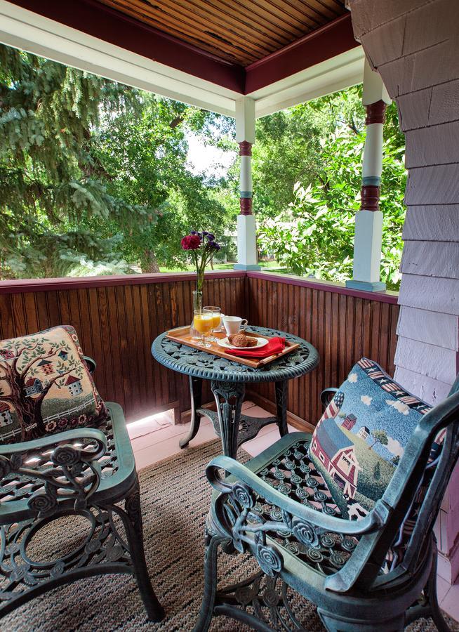 Holden House 1902 Bed & Breakfast Inn Colorado Springs Exterior photo