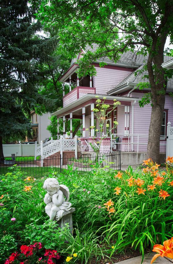 Holden House 1902 Bed & Breakfast Inn Colorado Springs Exterior photo